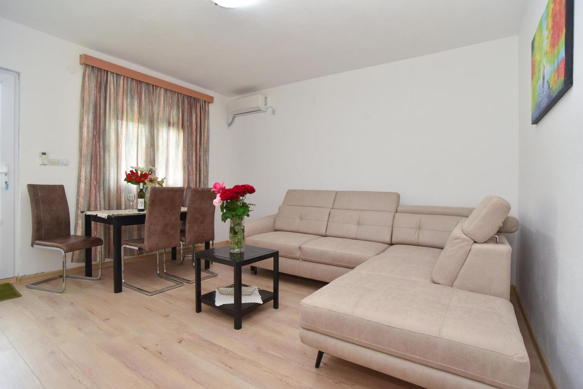 Apartmani Mihovic - Jaz Μπούντβα Εξωτερικό φωτογραφία