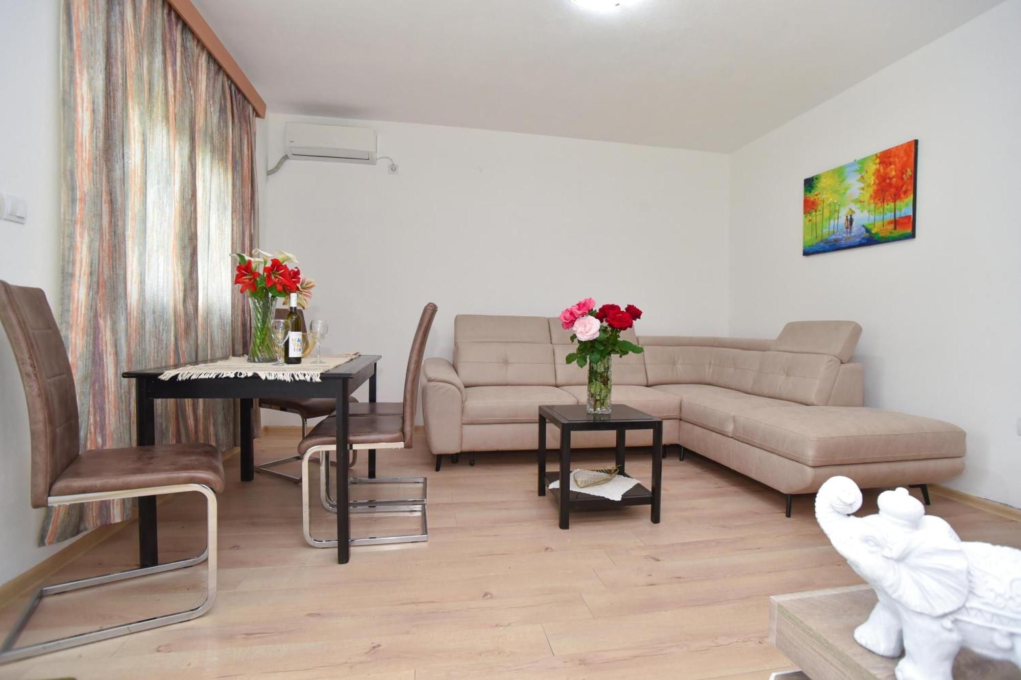 Apartmani Mihovic - Jaz Μπούντβα Εξωτερικό φωτογραφία